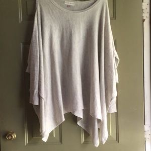 Poncho/sweater